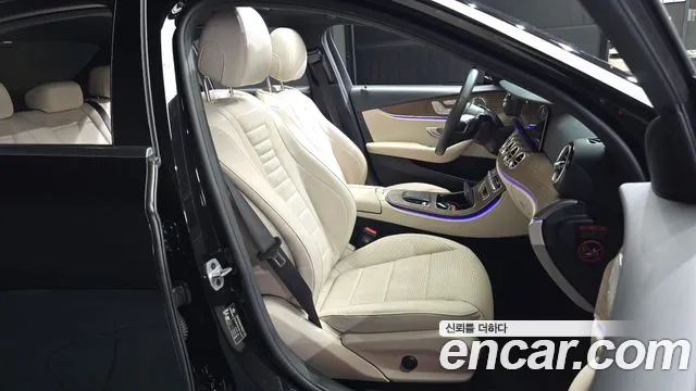 Mercedes-Benz E-Класс 2023 thumb 12
