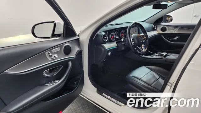 Mercedes-Benz E-Класс 2019 thumb 10