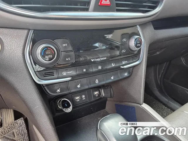 Hyundai Santa Fe 2019 thumb 8