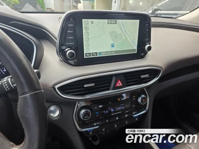 Hyundai Santa Fe 2019 thumb 10