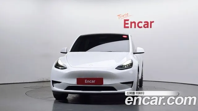 Tesla Model Y 2023 thumb 3