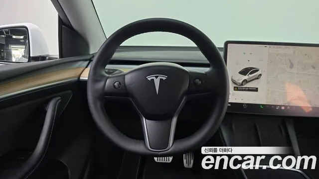 Tesla Model Y 2023 thumb 12