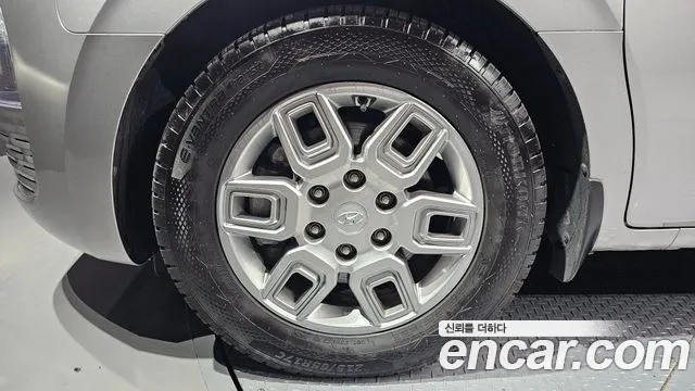 Hyundai Staria 2021 thumb 5