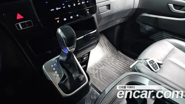 Hyundai Staria 2021 thumb 9