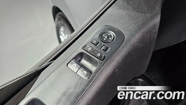 Hyundai Staria 2021 thumb 11