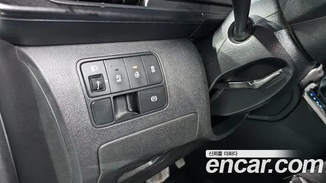 Hyundai Staria 2021 thumb 12