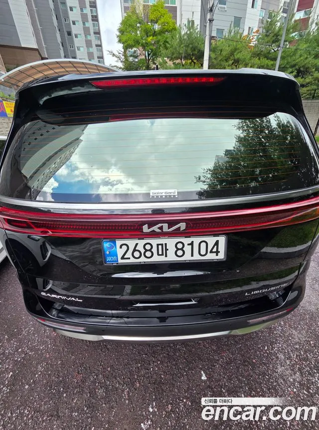 Kia Carnival 2021 thumb 4