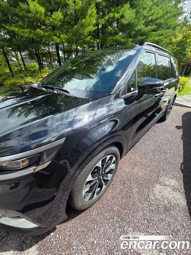 Kia Carnival 2021 thumb 12