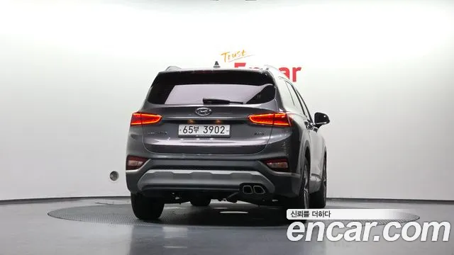 Hyundai Santa Fe 2019 thumb 4