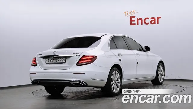 Mercedes-Benz E-Класс 2019 thumb 2