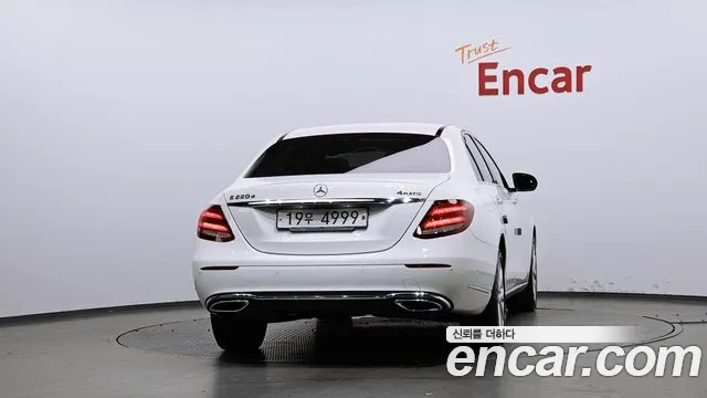 Mercedes-Benz E-Класс 2019 thumb 4