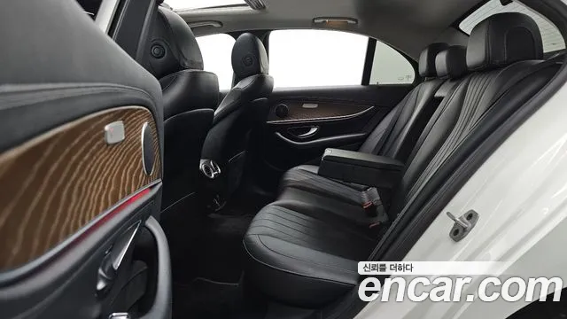 Mercedes-Benz E-Класс 2019 thumb 12