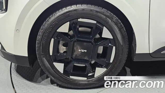 Kia Carnival 2024 thumb 5