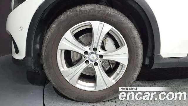 Mercedes-Benz GLC 2015 thumb 5