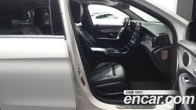 Mercedes-Benz GLC 2015 thumb 10