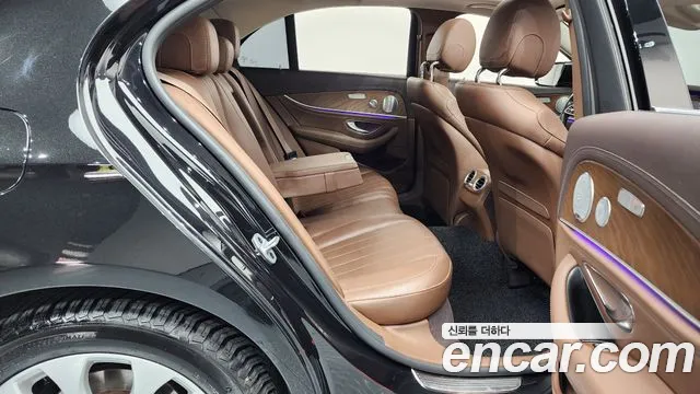 Mercedes-Benz E-Класс 2019 thumb 12