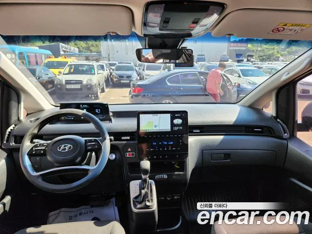 Hyundai Staria 2022 thumb 9