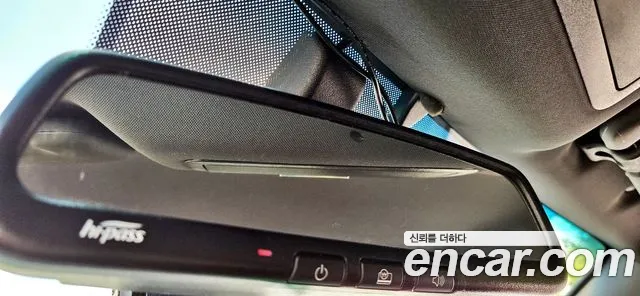 KG_Mobility_Ssangyong Rexton 2018 thumb 8