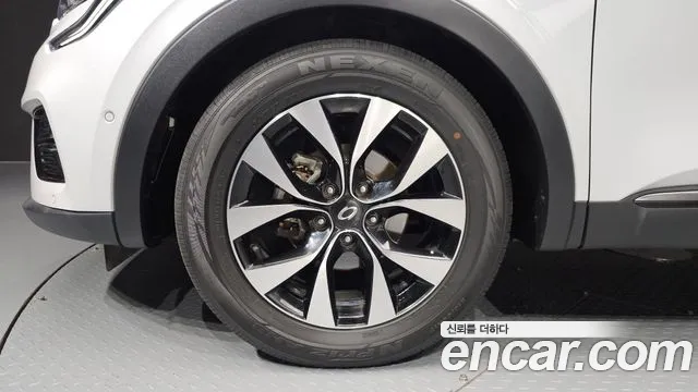 Renault-KoreaSamsung Arkana 2022 thumb 5