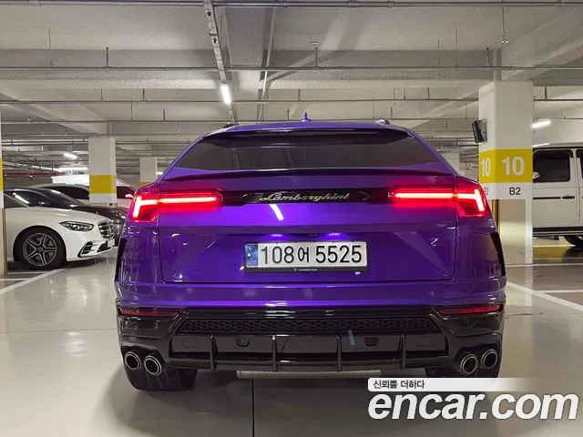 Lamborghini Urus 2022 thumb 5