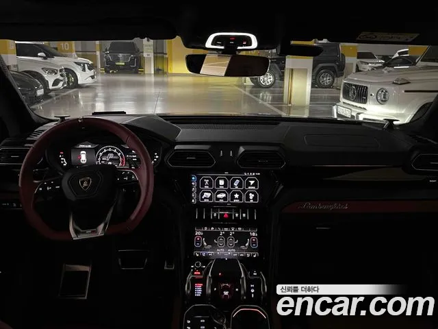 Lamborghini Urus 2022 thumb 7