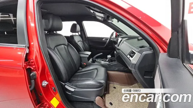 KG_Mobility_Ssangyong Rexton 2019 thumb 12