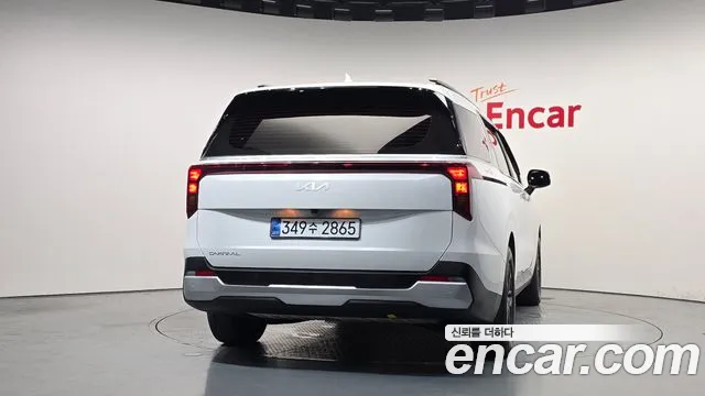 Kia Carnival 2024 thumb 4