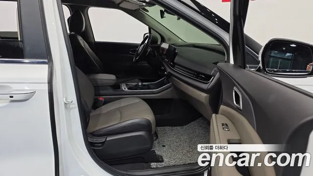 Kia Carnival 2024 thumb 11
