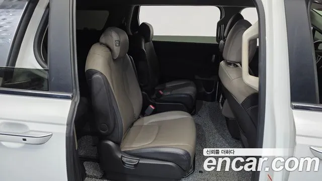Kia Carnival 2024 thumb 12