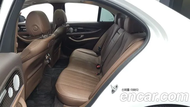 Mercedes-Benz E-Класс 2020 thumb 10