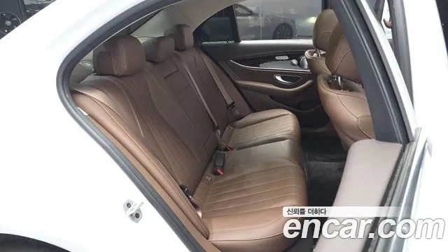 Mercedes-Benz E-Класс 2020 thumb 11