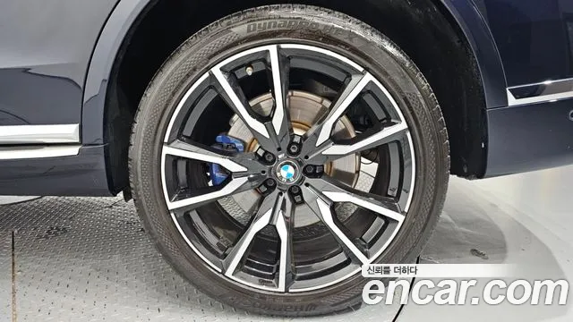 BMW X7 2022 thumb 5