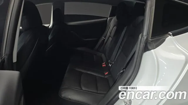 Tesla Model 3 2020 thumb 12