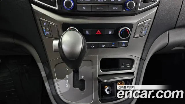 Hyundai Starex 2019 thumb 9