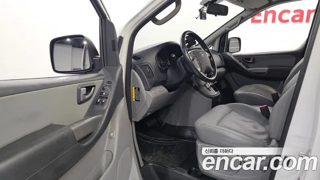 Hyundai Starex 2019 thumb 10