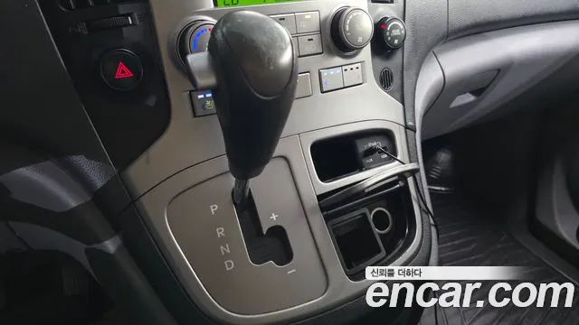 Hyundai Starex 2013 thumb 9