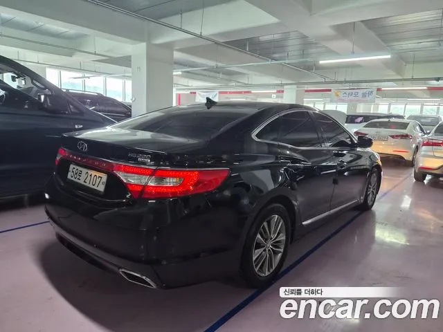 Hyundai Grandeur 2015 thumb 2