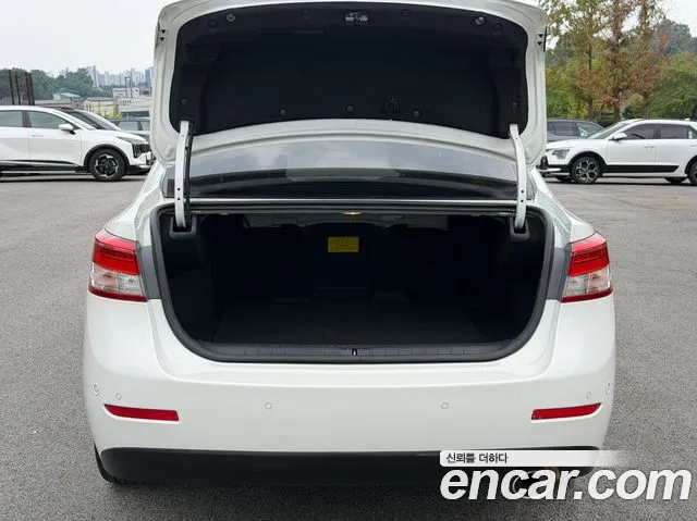 Renault-KoreaSamsung SM5 2015 thumb 9