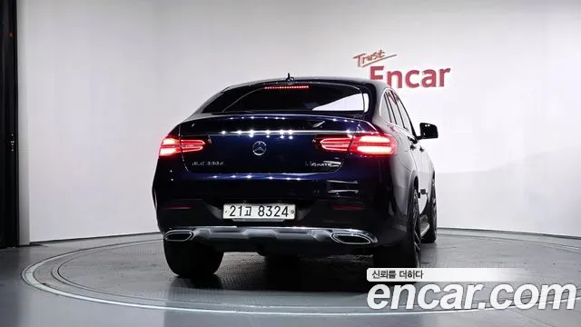 Mercedes-Benz GLE 2017 thumb 4