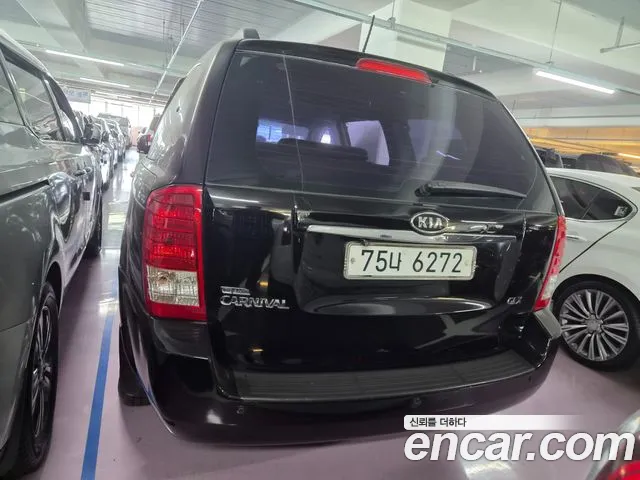 Kia Carnival 2008 thumb 4