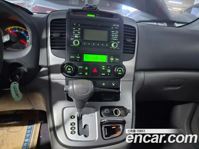Kia Carnival 2008 thumb 5