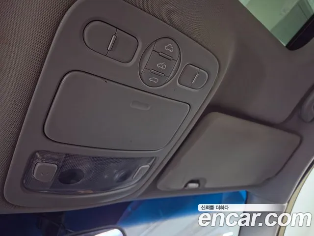Kia Carnival 2008 thumb 8