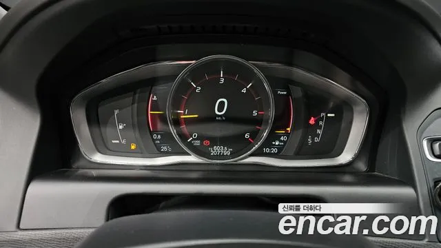Volvo XC60 2015 thumb 8