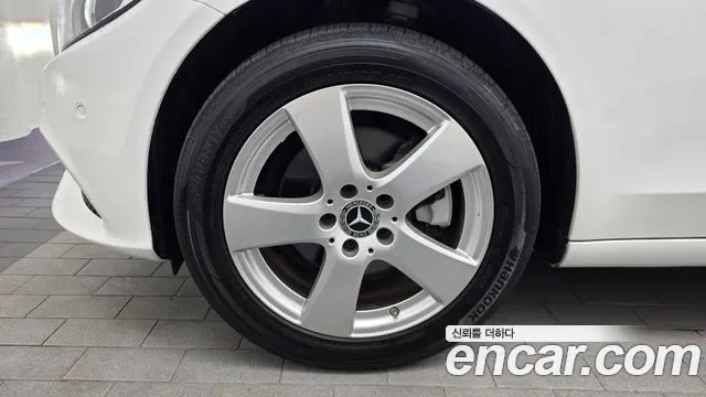 Mercedes-Benz C-Класс 2018 thumb 5