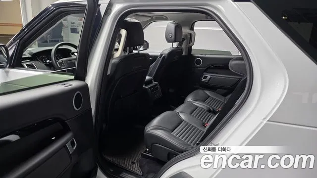 Land Rover Discovery 2021 thumb 11