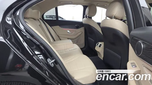 Mercedes-Benz C-Класс 2018 thumb 12