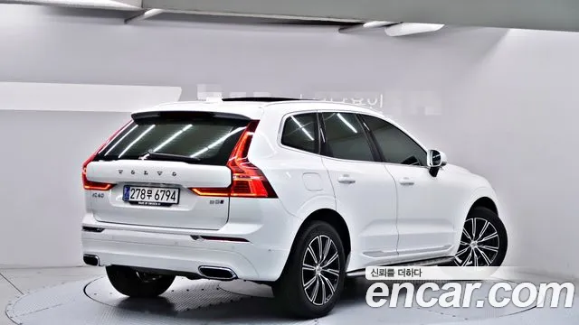 Volvo XC60 2021 thumb 2