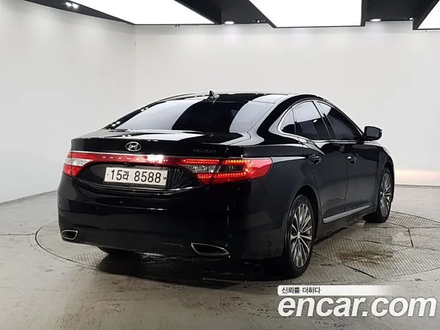 Hyundai Grandeur 2013 thumb 4