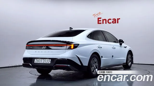 Hyundai Sonata 2023 thumb 2