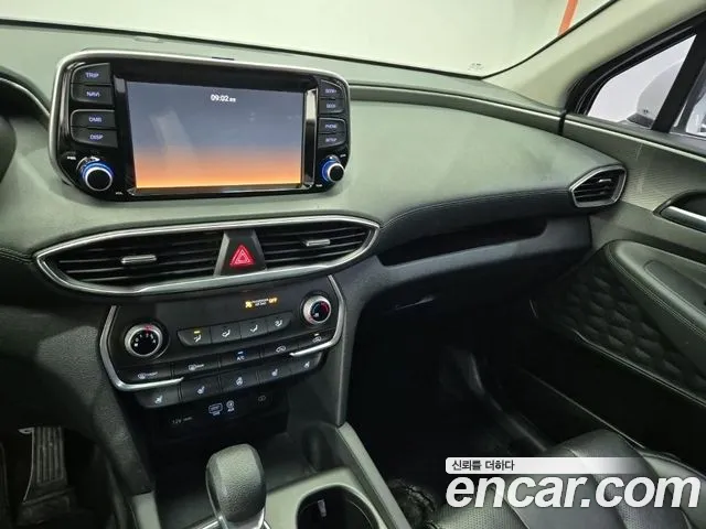 Hyundai Santa Fe 2019 thumb 8